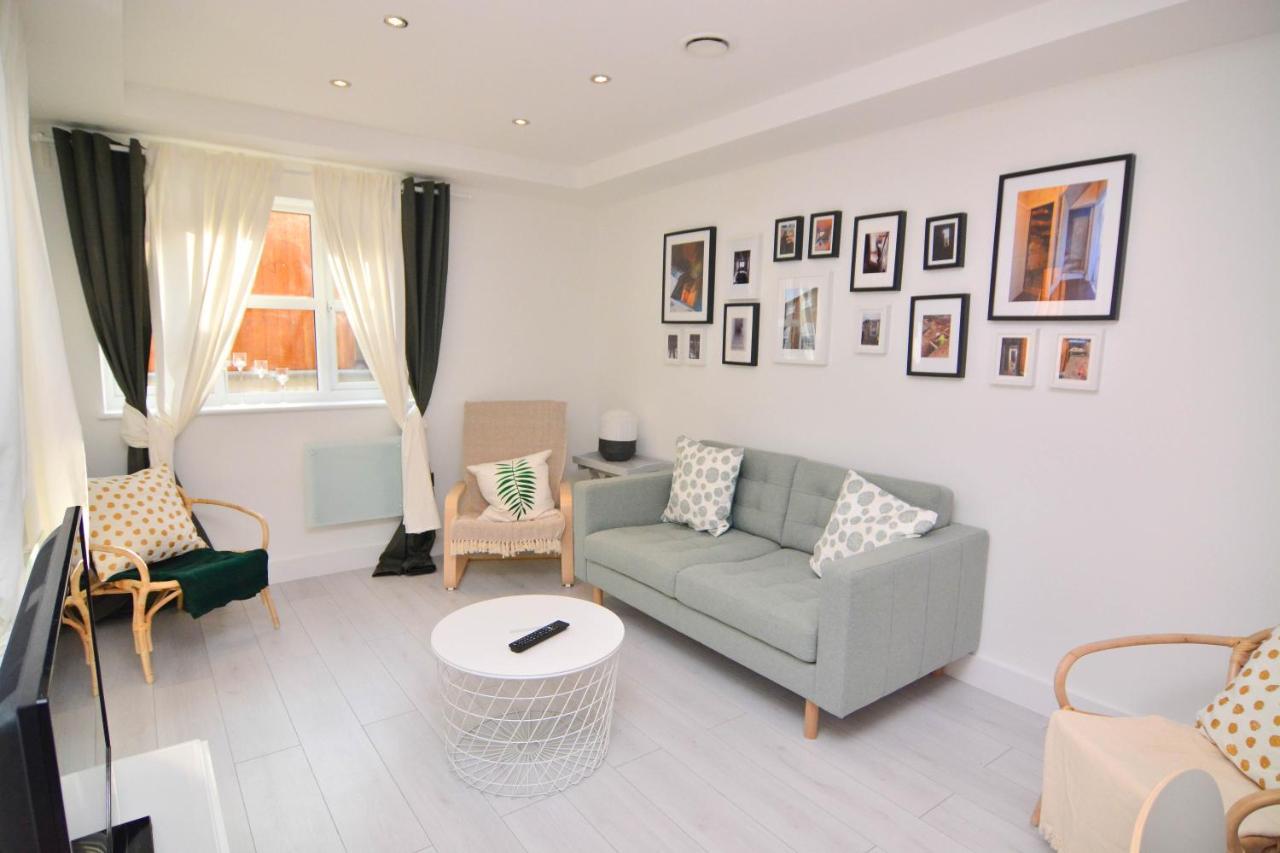 Apartment Wharf - Macarena Apartments Londres Exterior foto